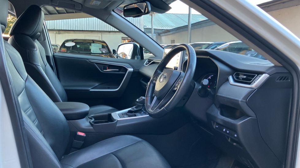 Toyota RAV4 2.5 VVT-i Hybrid Excel 5dr CVT 2WD Hybrid Estate - Image 12