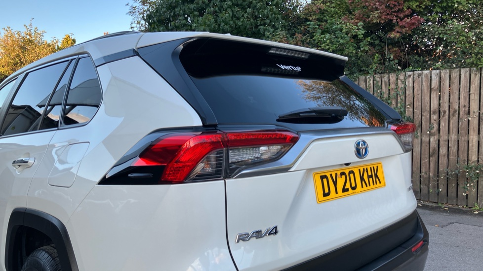 Toyota RAV4 2.5 VVT-i Hybrid Excel 5dr CVT 2WD Hybrid Estate - Image 21