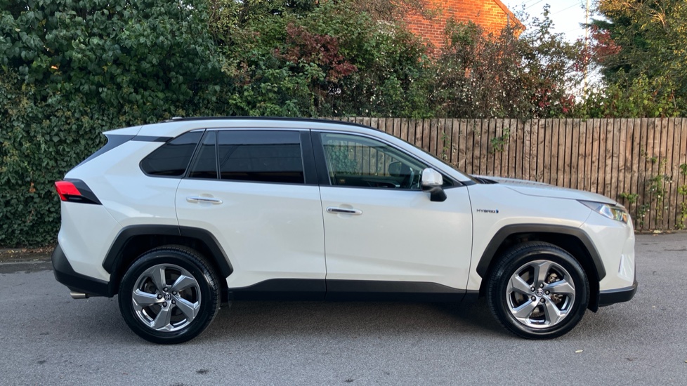 Toyota RAV4 2.5 VVT-i Hybrid Excel 5dr CVT 2WD Hybrid Estate - Image 23