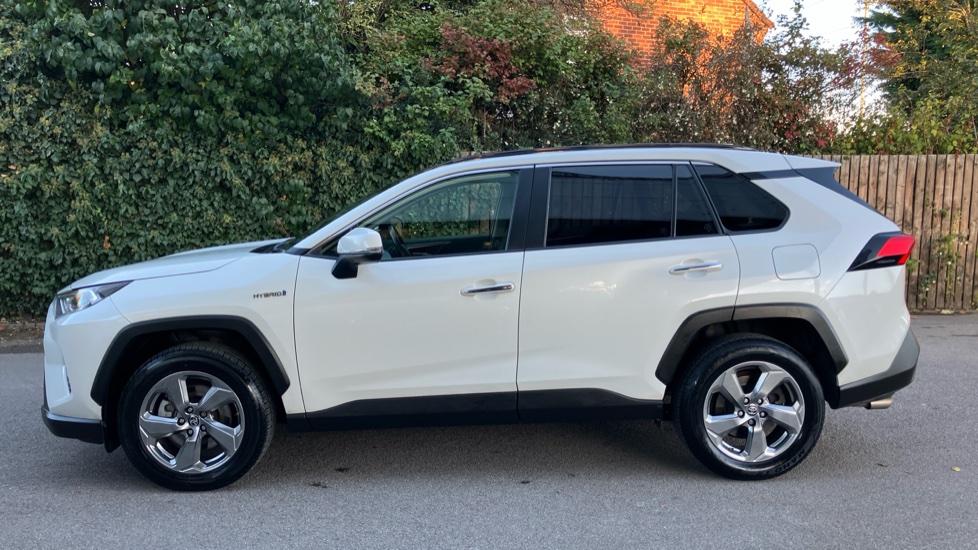Toyota RAV4 2.5 VVT-i Hybrid Excel 5dr CVT 2WD Hybrid Estate - Image 24