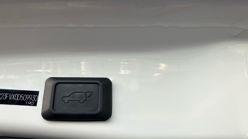 Toyota RAV4 2.5 VVT-i Hybrid Excel 5dr CVT 2WD Hybrid Estate - Image 47