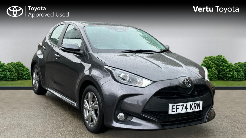 Toyota Yaris 1.5 Hybrid Icon 5dr CVT Hybrid Hatchback - Image 1