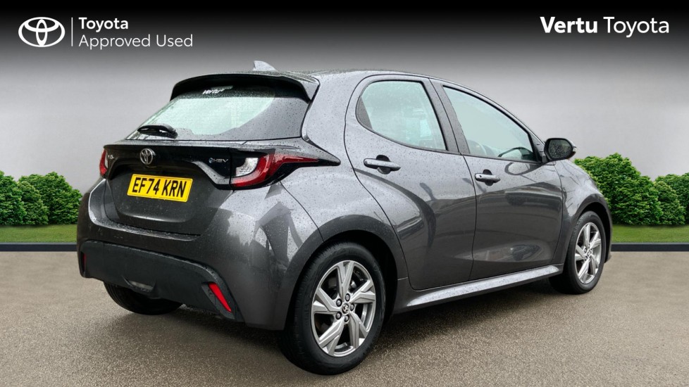 Toyota Yaris 1.5 Hybrid Icon 5dr CVT Hybrid Hatchback - Image 2