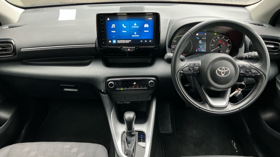 Toyota Yaris 1.5 Hybrid Icon 5dr CVT Hybrid Hatchback - Image 6
