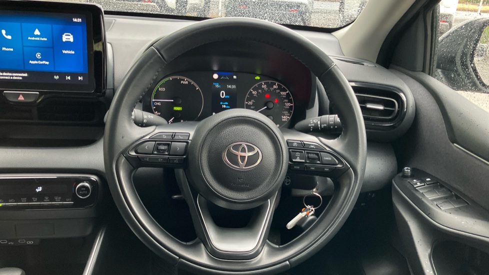 Toyota Yaris 1.5 Hybrid Icon 5dr CVT Hybrid Hatchback - Image 7