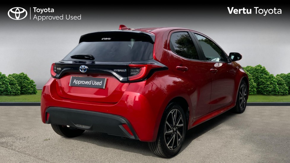 Toyota Yaris 1.5 Hybrid Design 5dr CVT Hybrid Hatchback - Image 2