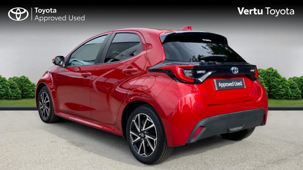 Toyota Yaris 1.5 Hybrid Design 5dr CVT Hybrid Hatchback - Image 4