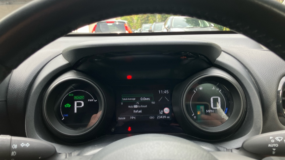Toyota Yaris 1.5 Hybrid Design 5dr CVT Hybrid Hatchback - Image 11