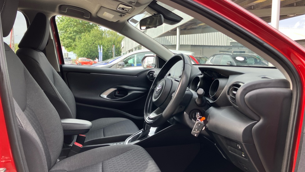 Toyota Yaris 1.5 Hybrid Design 5dr CVT Hybrid Hatchback - Image 12