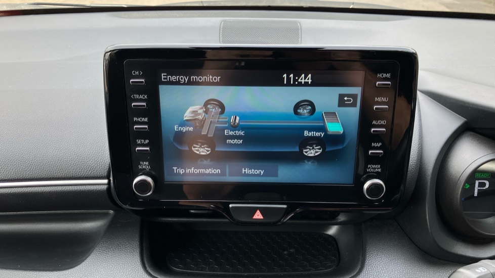 Toyota Yaris 1.5 Hybrid Design 5dr CVT Hybrid Hatchback - Image 38