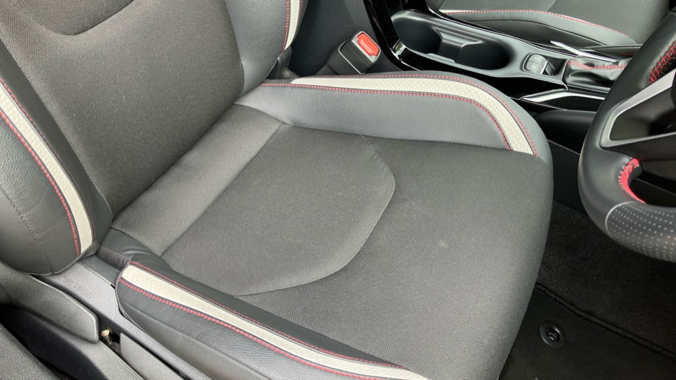 Toyota Corolla 1.8 Hybrid GR Sport 5dr CVT Hybrid Hatchback - Image 17