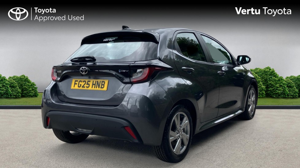 Toyota Yaris 1.5 Hybrid Icon 5dr CVT Hybrid Hatchback - Image 2