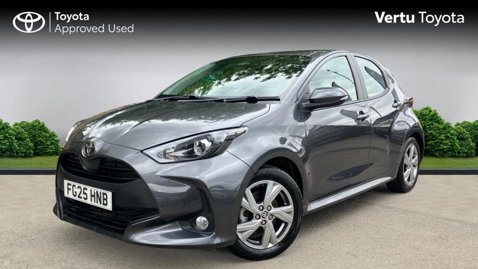 Toyota Yaris 1.5 Hybrid Icon 5dr CVT Hybrid Hatchback - Image 3