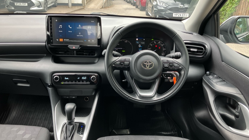 Toyota Yaris 1.5 Hybrid Icon 5dr CVT Hybrid Hatchback - Image 7