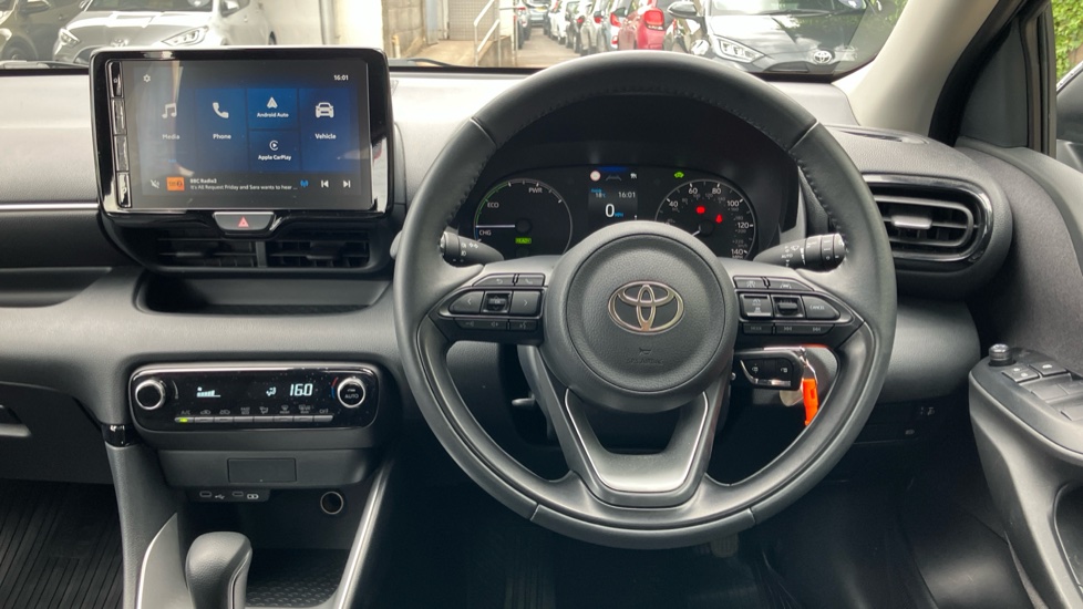 Toyota Yaris 1.5 Hybrid Icon 5dr CVT Hybrid Hatchback - Image 10