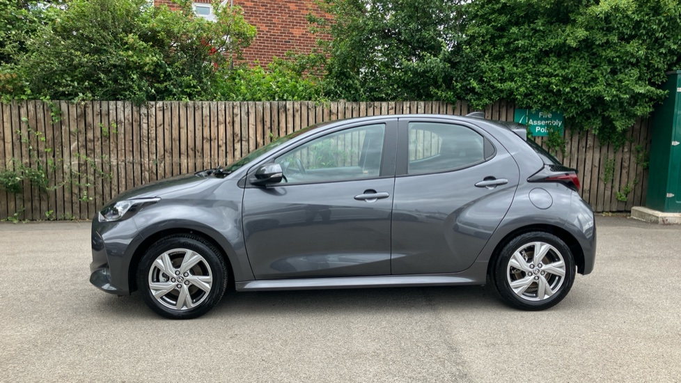 Toyota Yaris 1.5 Hybrid Icon 5dr CVT Hybrid Hatchback - Image 24