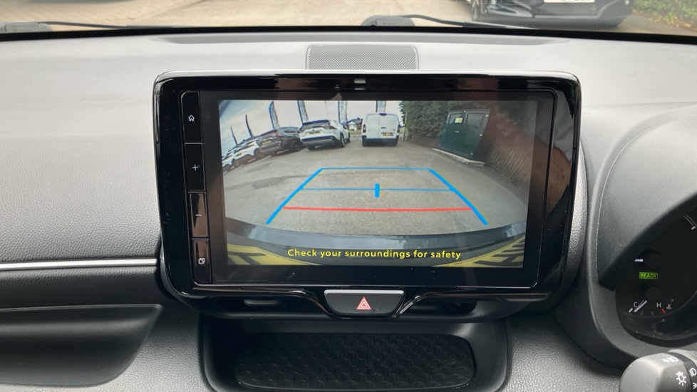 Toyota Yaris 1.5 Hybrid Icon 5dr CVT Hybrid Hatchback - Image 41