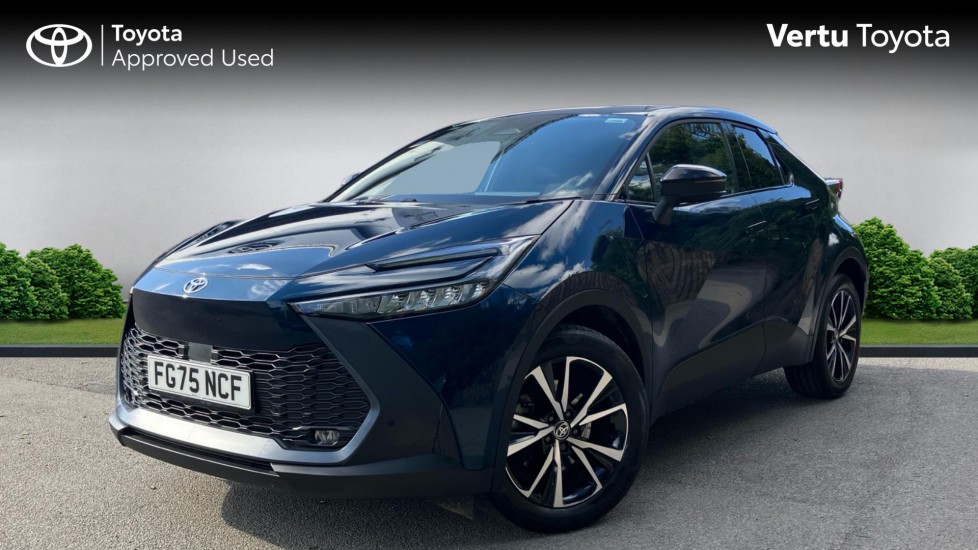 Toyota C-HR 2.0 PHEV Design 5dr CVT Hatchback - Image 3