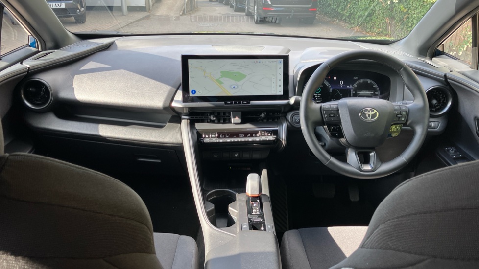 Toyota C-HR 2.0 PHEV Design 5dr CVT Hatchback - Image 6