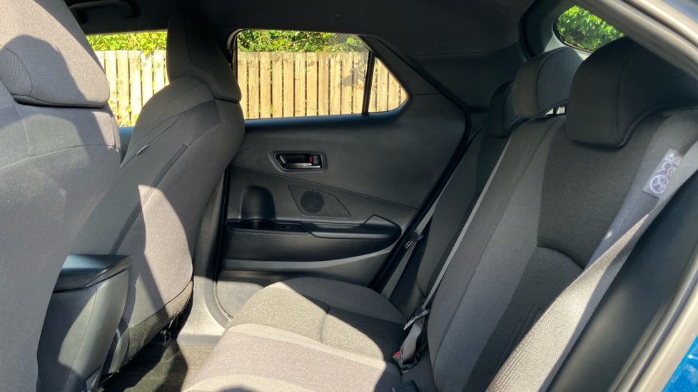 Toyota C-HR 2.0 PHEV Design 5dr CVT Hatchback - Image 15