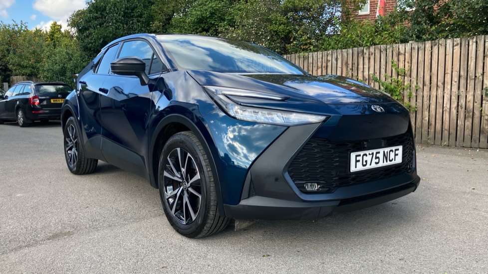 Toyota C-HR 2.0 PHEV Design 5dr CVT Hatchback - Image 20