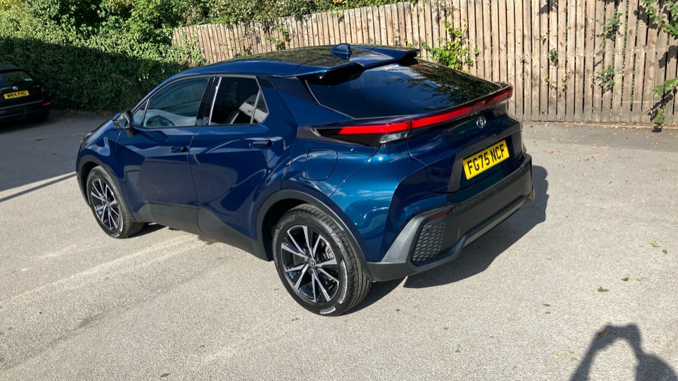 Toyota C-HR 2.0 PHEV Design 5dr CVT Hatchback - Image 33