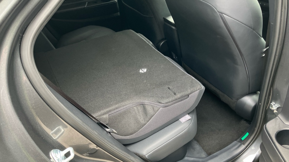 Toyota C-HR 2.0 PHEV Excel 5dr CVT Hatchback - Image 18