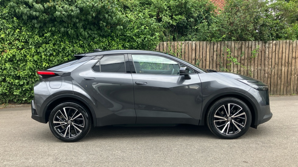 Toyota C-HR 2.0 PHEV Excel 5dr CVT Hatchback - Image 23