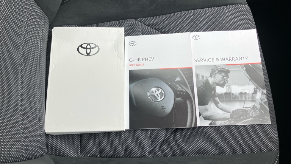 Toyota C-HR 2.0 PHEV Excel 5dr CVT Hatchback - Image 27