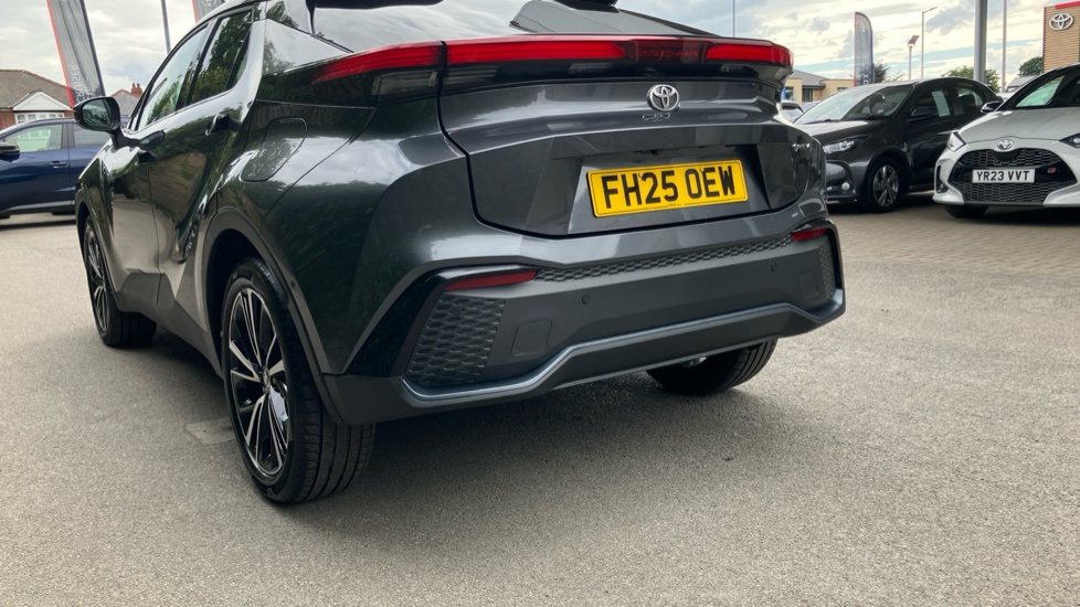 Toyota C-HR 2.0 PHEV Excel 5dr CVT Hatchback - Image 32