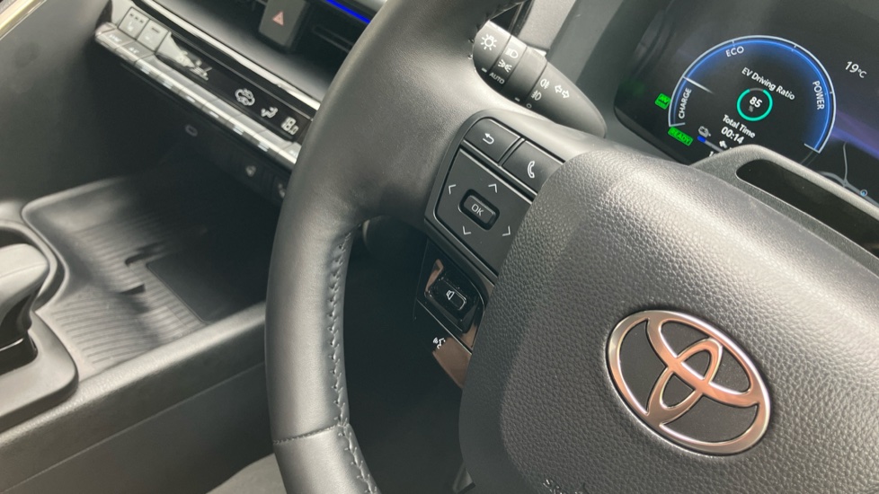 Toyota C-HR 2.0 PHEV Excel 5dr CVT Hatchback - Image 35