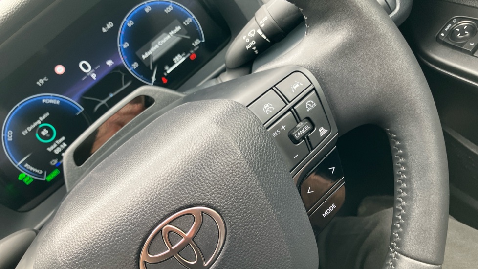 Toyota C-HR 2.0 PHEV Excel 5dr CVT Hatchback - Image 36