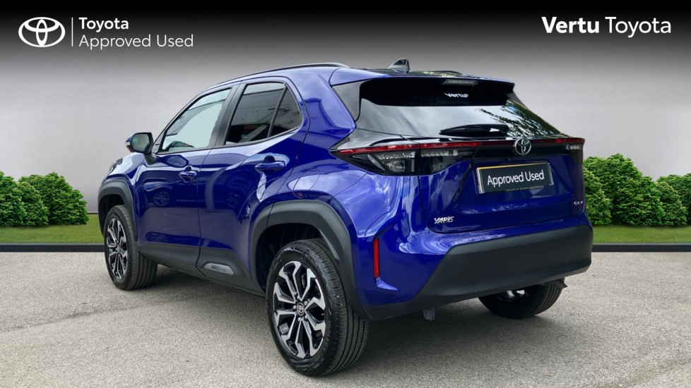 Toyota Yaris Cross 1.5 Hybrid Design 5dr CVT Hybrid Estate - Image 4