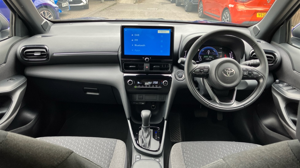 Toyota Yaris Cross 1.5 Hybrid Design 5dr CVT Hybrid Estate - Image 6