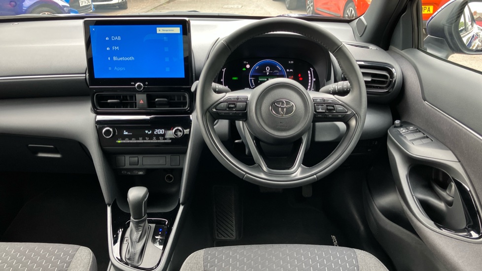 Toyota Yaris Cross 1.5 Hybrid Design 5dr CVT Hybrid Estate - Image 7