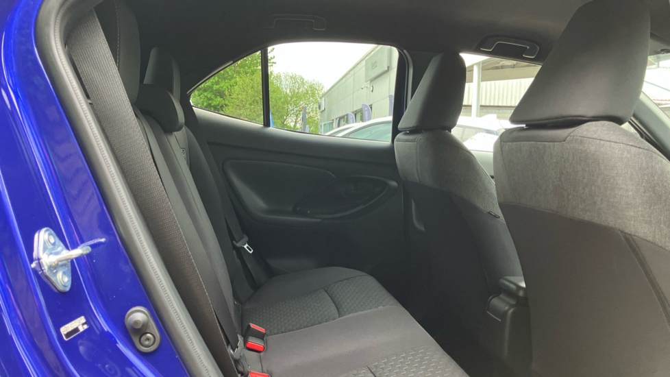 Toyota Yaris Cross 1.5 Hybrid Design 5dr CVT Hybrid Estate - Image 8