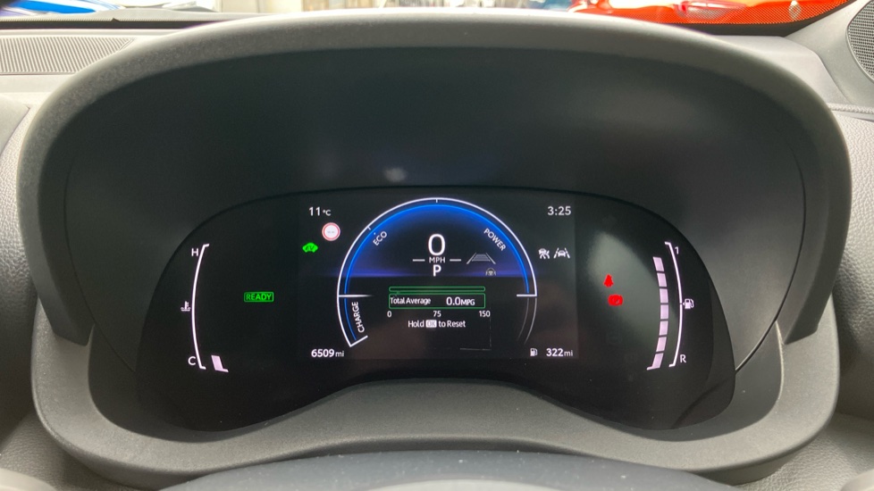 Toyota Yaris Cross 1.5 Hybrid Design 5dr CVT Hybrid Estate - Image 11