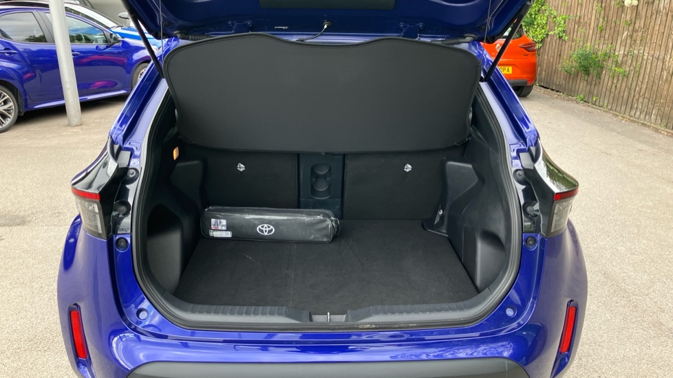 Toyota Yaris Cross 1.5 Hybrid Design 5dr CVT Hybrid Estate - Image 13
