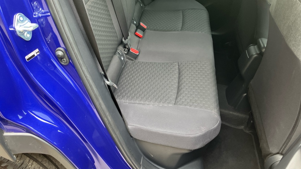 Toyota Yaris Cross 1.5 Hybrid Design 5dr CVT Hybrid Estate - Image 14