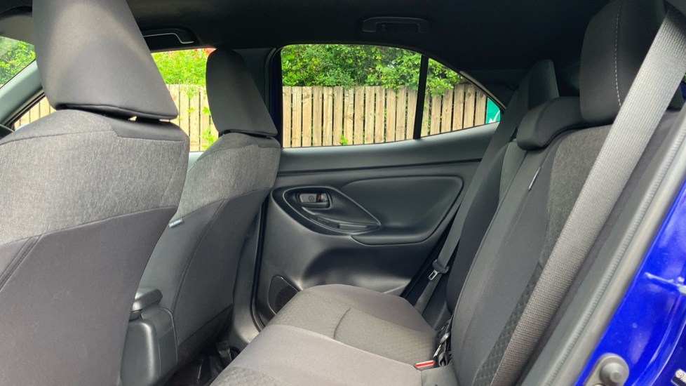 Toyota Yaris Cross 1.5 Hybrid Design 5dr CVT Hybrid Estate - Image 15