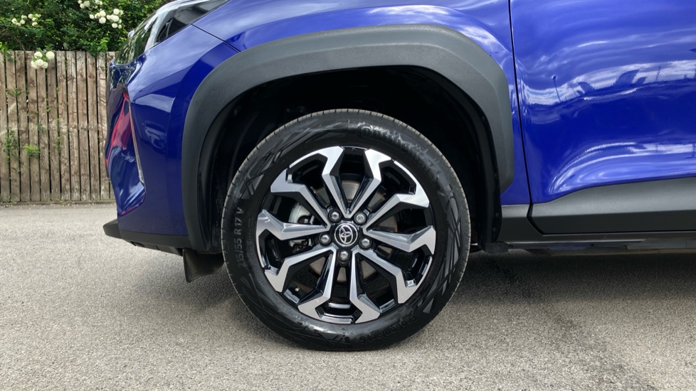 Toyota Yaris Cross 1.5 Hybrid Design 5dr CVT Hybrid Estate - Image 25