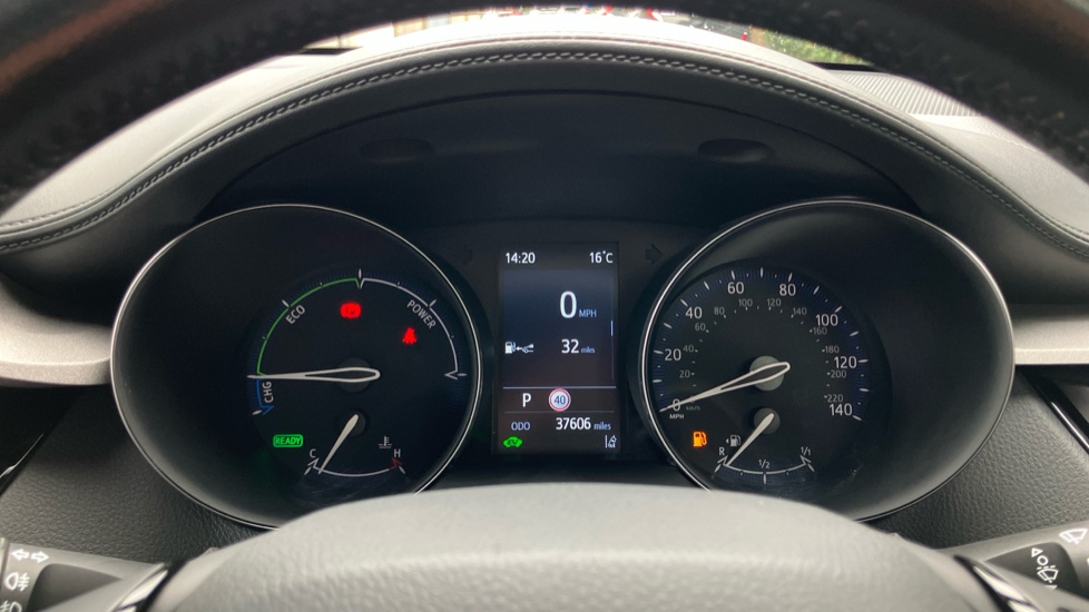 Toyota C-HR 1.8 Hybrid Icon 5dr CVT Hybrid Hatchback - Image 11