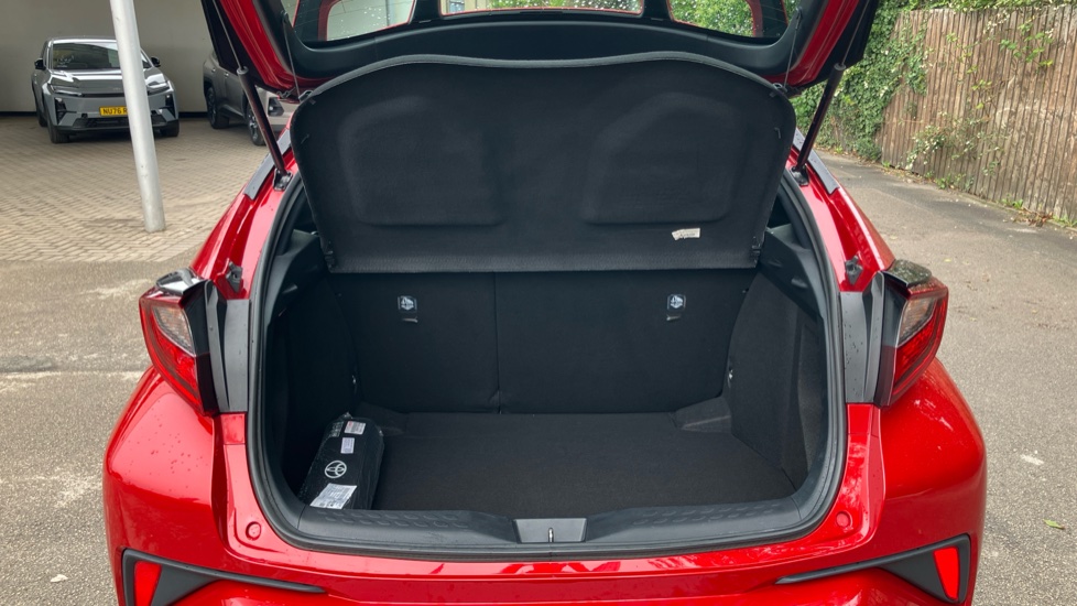 Toyota C-HR 1.8 Hybrid Icon 5dr CVT Hybrid Hatchback - Image 13