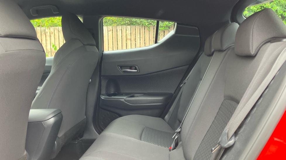 Toyota C-HR 1.8 Hybrid Icon 5dr CVT Hybrid Hatchback - Image 15