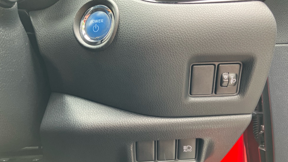 Toyota C-HR 1.8 Hybrid Icon 5dr CVT Hybrid Hatchback - Image 16