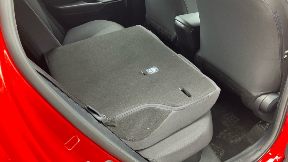 Toyota C-HR 1.8 Hybrid Icon 5dr CVT Hybrid Hatchback - Image 18