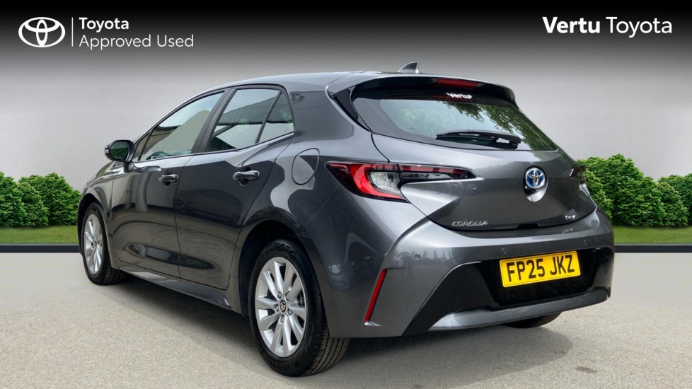 Toyota Corolla 1.8 Hybrid Icon 5dr CVT Hybrid Hatchback - Image 4