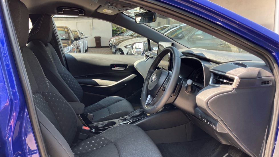 Toyota Corolla 2.0 Hybrid 178 Icon 5dr CVT Hybrid Hatchback - Image 12
