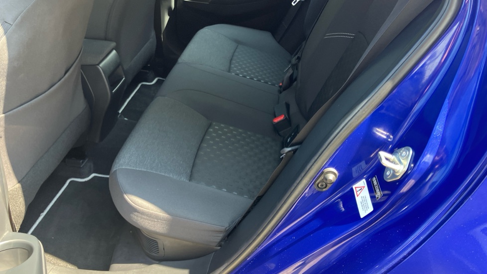 Toyota Corolla 2.0 Hybrid 178 Icon 5dr CVT Hybrid Hatchback - Image 14