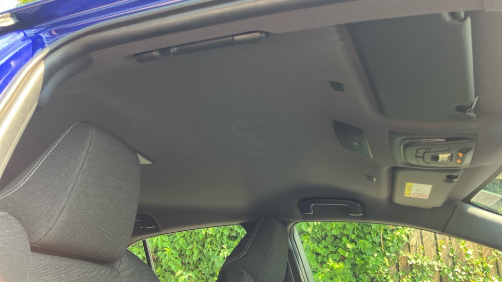Toyota Corolla 2.0 Hybrid 178 Icon 5dr CVT Hybrid Hatchback - Image 19